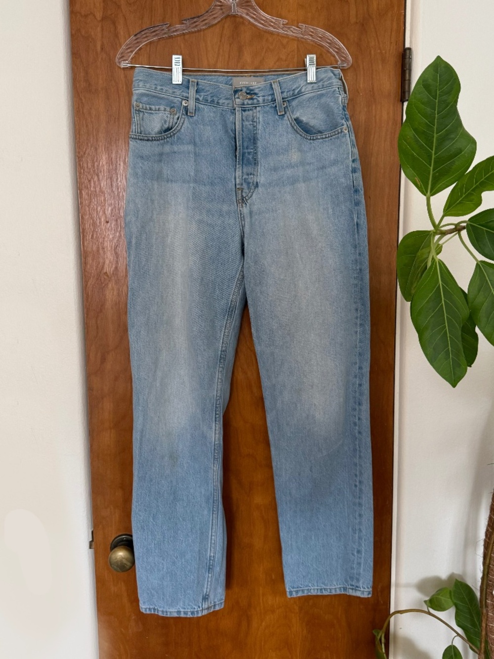 Everlane 90s Cheeky Jean in Vintage Sunbleached Blue